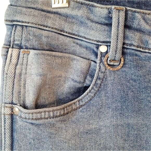 NEUW Light Wash Marilyn Torn Haze Skinny Jeans Size 32 - Picture 5 of 11